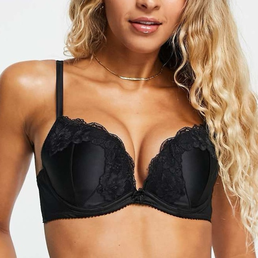 NWT 34 DDD/F New Look satin and lace bra in black